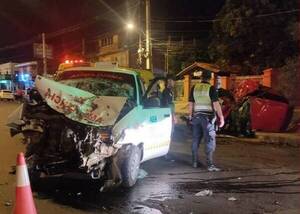 Dos militares mueren tras chocar contra una ambulancia