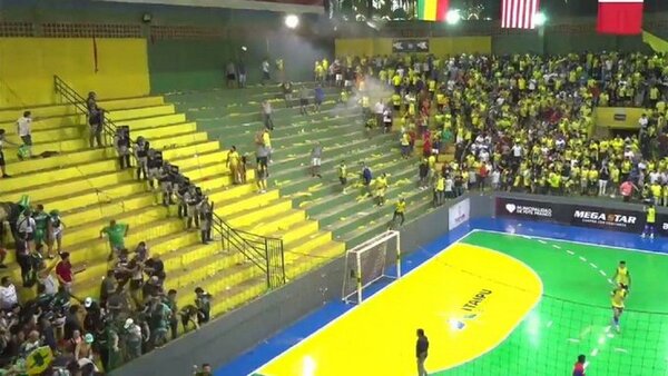El fútbol de salón vuelve a empañarse por actos violentos