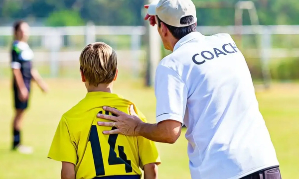 Acusan a entrenador de fútbol por presunto abuso a un menor - OviedoPress