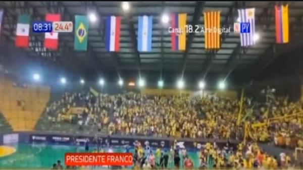 Presidente Franco: Partido de futbol de salón termina en batalla campal - Noticias Paraguay