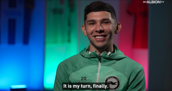 Versus / Julio Enciso revela las intimidades del vestuario del Brighton