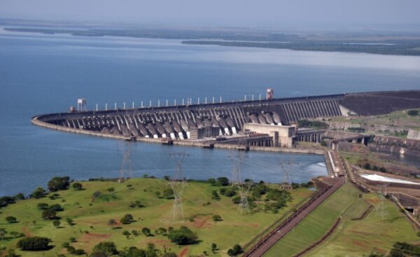 Podrían registrarse crecidas, aguas abajo del río Paraná