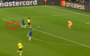 Enzo fue observador de lujo del gol del Dortmund y se genera polémica - La Prensa Futbolera
