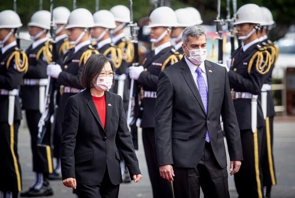 Mario Abdo califica a Taiwán como un “faro de la democracia en la región” del Asia - Mundo - ABC Color