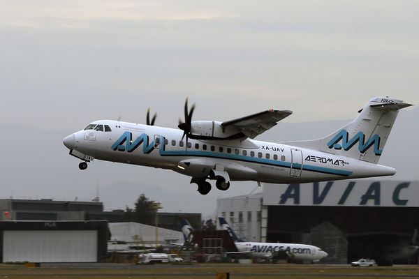 Presidente de México ve "inviable" el rescate de la aerolínea Aeromar - MarketData