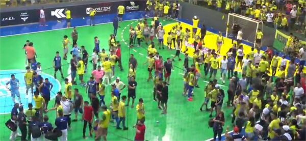 Serios incidentes dejaron inconclusa y empañaron jornada salonística - La Tribuna