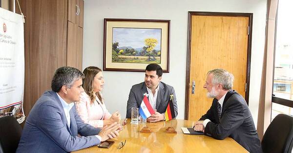 La Nación / Embajador de Alemania visita a Diputados para fortalecer relaciones bilaterales con Paraguay