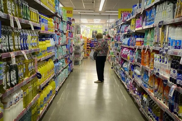 Agentes económicos perciben que presión sobre los precios persistirá - Economía - ABC Color