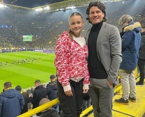 Nelson Haedo fue a ver un partido de la Champions con su hija Noemí - Gente - ABC Color
