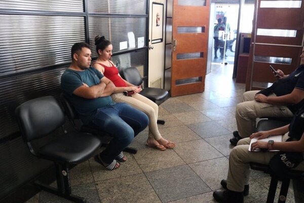 Policías imputados por cohecho y privación seguirán en prisión preventiva y son advertidos por presentación repetitiva
