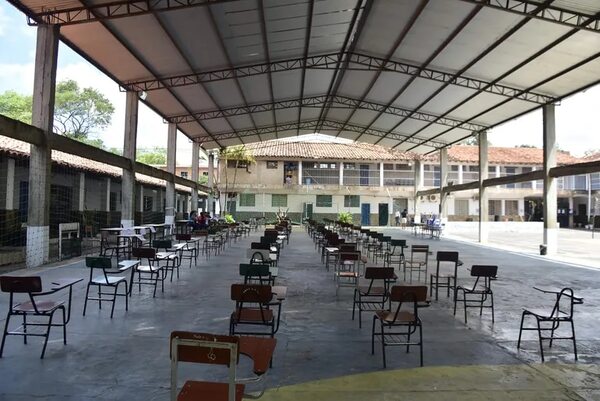 Sin las aulas prometidas hace años, comenzarán las clases en el colegio Stella Maris - Nacionales - ABC Color