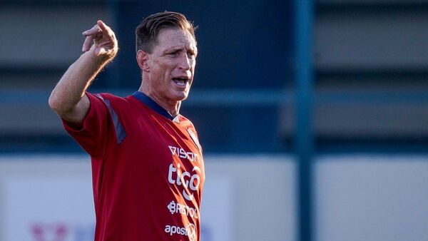 Facundo Sava presentaría onceno con sorpresas