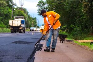 MOPC impulsará obras viales que beneficiarán a 12.000 pobladores de dos municipios de Alto Paraná