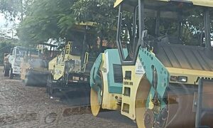 Planta asfáltica de Prieto inició trabajo solo para el show y fotos, y máquinas están abandonadas