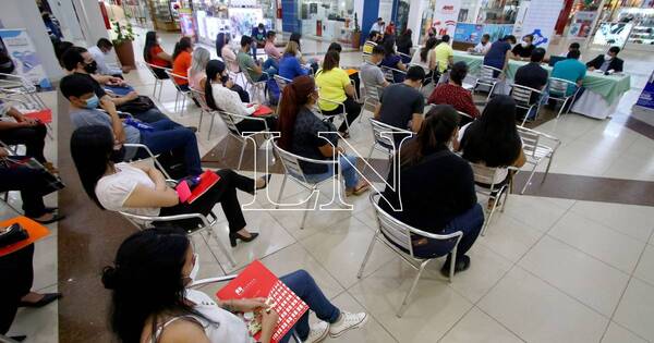 La Nación / ¿Carreras sin futuro? Universidades no sinceran el campo laboral de su oferta de estudios