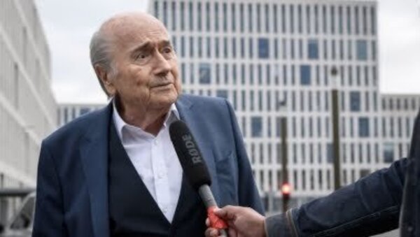 Joseph Blatter, expresidente de la FIFA culpa a Platini del «error» de dar el Mundial a Qatar
