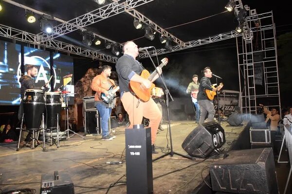 Con éxito se desarrolló el festival homenaje de los 411 años de fundación de Yuty