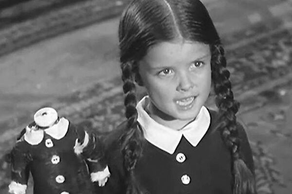 Fallece Lisa Loring, la primera actriz que dio vida a la mítica «Merlina»