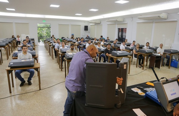 Culminaron las capacitaciones a funcionarios electorales de Central y Capital - .::Agencia IP::.