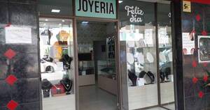 La Nación / Caen dos sospechosos del millonario robo en una joyería de Encarnación