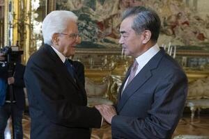 Con eje en economía y diplomacia, el canciller chino cerró su visita a Italia - .::Agencia IP::.