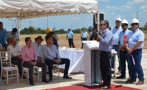 Yacyretá incorpora moderno camión autobomba para proteger sus instalaciones y asistir a comunidades cercanas