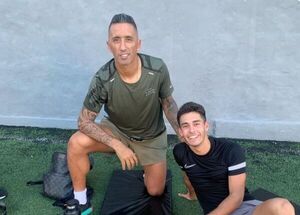 Diario HOY | Trinidense jugará con Olimpia sin Lucas Barrios ni Mati Almeida