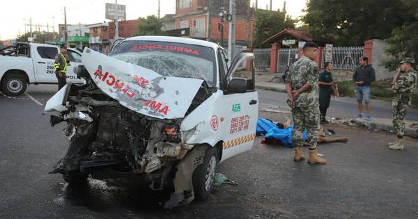 La Nación / Dos militares fallecen en choque contra ambulancia
