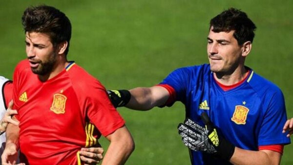 Versus / Casillas sobre Piqué: "Niñato total e imbécil"