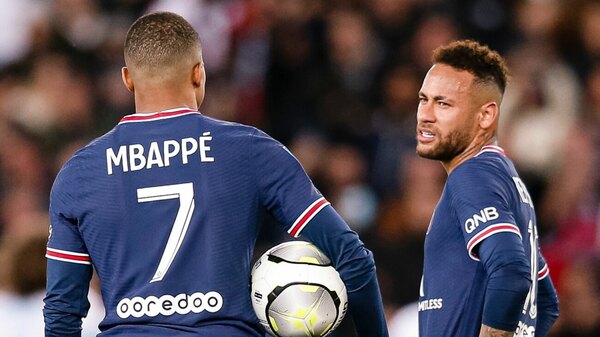 Versus / El DT del París SG dice que no hay relación entre los dichos de Mbappé y la foto de Neymar