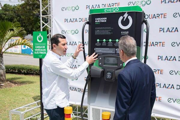 Evergo Connected Forward invertirá US$ 10 millones para instalar 500 cargadores para vehículos eléctricos en Paraguay - Revista PLUS