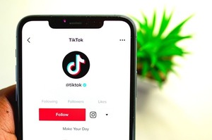TikTok planea abrir dos centros de datos en Europa, uno de ellos en Irlanda - Revista PLUS