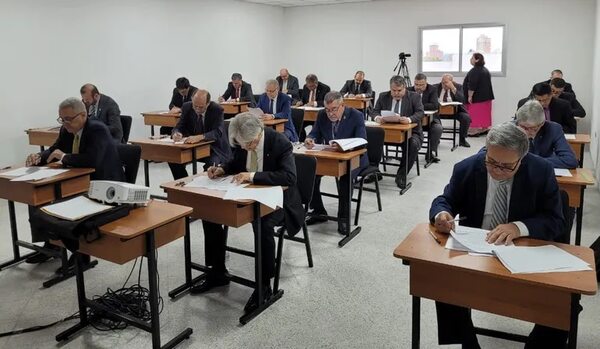 Examen de candidatos a la Corte: Niegan que se haya perdido cuadernillo antes de prueba - Política - ABC Color