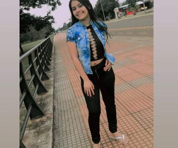Familiares buscan desesperadamente a adolescente desaparecida