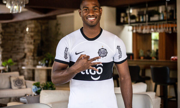 (VIDEO) Olimpia presenta oficialmente a su nuevo refuerzo: Johan Romaña