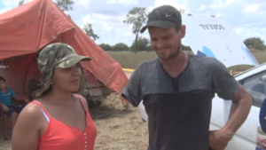 Estefan, el piloto de rally de un solo brazo deslumbra al rollo