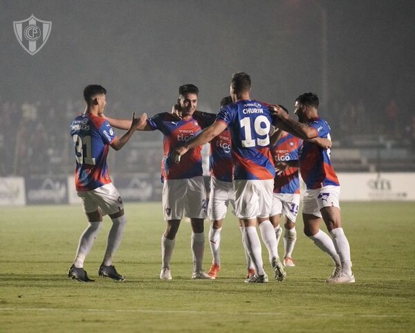 Cerro Porteño triunfa en el debut de Facundo Sava