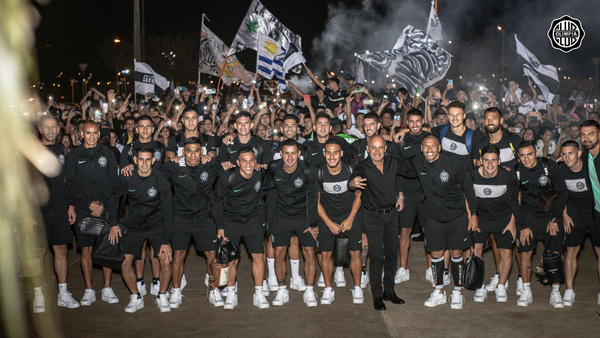 Furor en Encarnación por Olimpia: enorme recibimiento de los hinchas a su equipo | 1000 Noticias