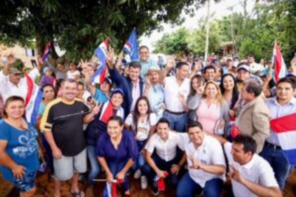“Si no nos roban, la plata alcanza”, afirmó Efraín Alegre en su recorrido por Capiatá