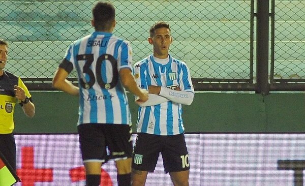 Versus / Pura calidad: El tremendo golazo que se mandó Matías Rojas en la goleada de Racing a Arsenal
