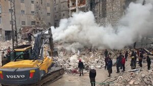 Cifra de muertos por terremoto supera los 45.000