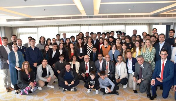 Presidente se reunió con la colectividad de estudiantes paraguayos en Taiwán - El Independiente