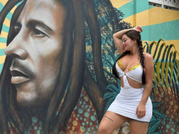 Modelo ganadera conoció la casa del "Tío Bob" y ¿fumó el puro?
