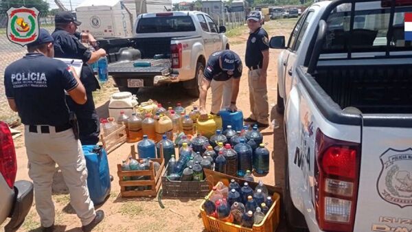 Botellas y bidones de combustibles son incautados en Areguá y Luque