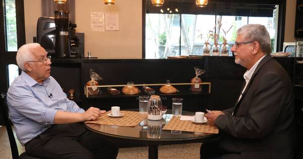 La Nación / “Silencio, batracios, que va a sacar Pecci”