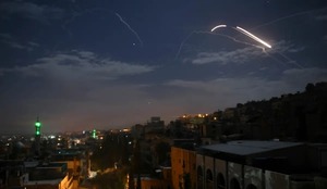 Bombardeo israelí deja al menos 15 muertos en Siria | 1000 Noticias