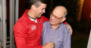 La Nación / Santiago Peña visitó al caudillo itapuense Lucio Vergara