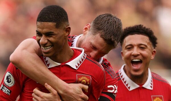 Versus / Manchester United golea al Leicester y extiende su gran momento en la Premier League