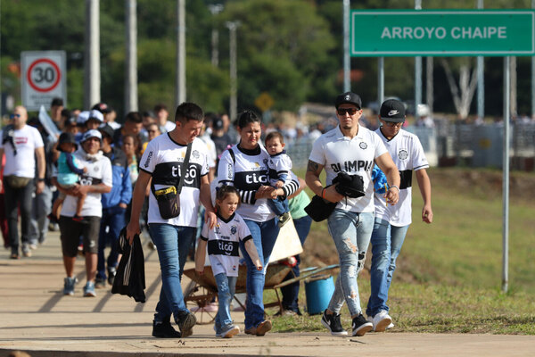 Versus / Olimpia "metió" casi 2.000 personas más que Cerro Porteño en Encarnación