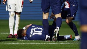 Neymar sufre un esguince de tobillo
